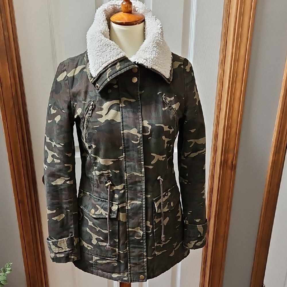 Krush Camouflage Sherpa-Lined Utility Jacket